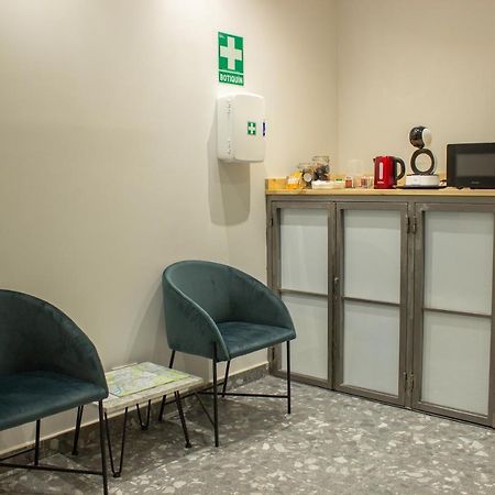 Pension B4R Self Check In Bilbao Kültér fotó